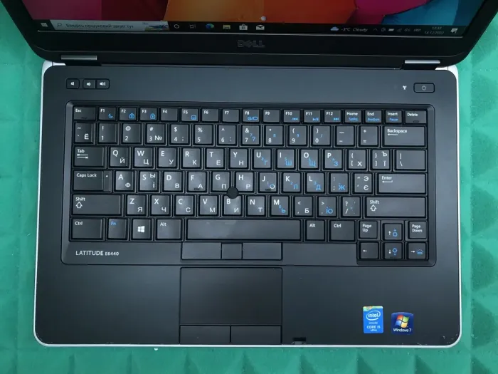 Ноутбук Dell Latitude E6440 / 14" (1920x1080) IPS / Intel Core i5-4310M (2 (4) ядра по 2.7 - 3.4 GHz) / 8 GB DDR3 / 256 GB SSD / Intel HD Graphics 4600 / WebCam / Windows 10 б/в - зображення 4