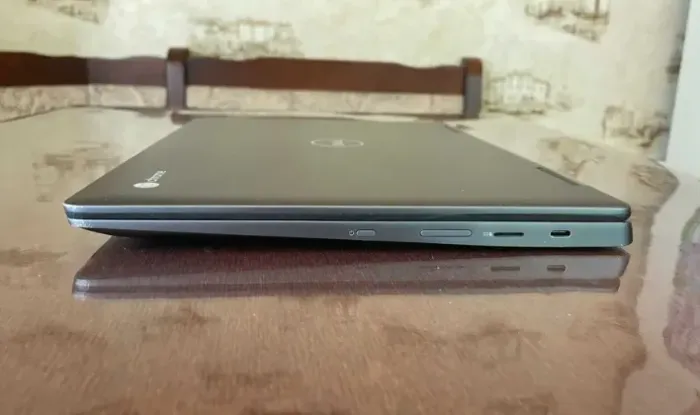 Ультрабук Dell Inspiron Chromebook 7486 / 14" (1920x1080) IPS Touch / Intel Core i3-8130U (2 (4) ядра по 2.2 - 3.4 GHz) / 4 GB DDR4 / 128 GB SSD / Intel UHD Graphics 620 / WebCam / Chrome OS б/в - зображення 7