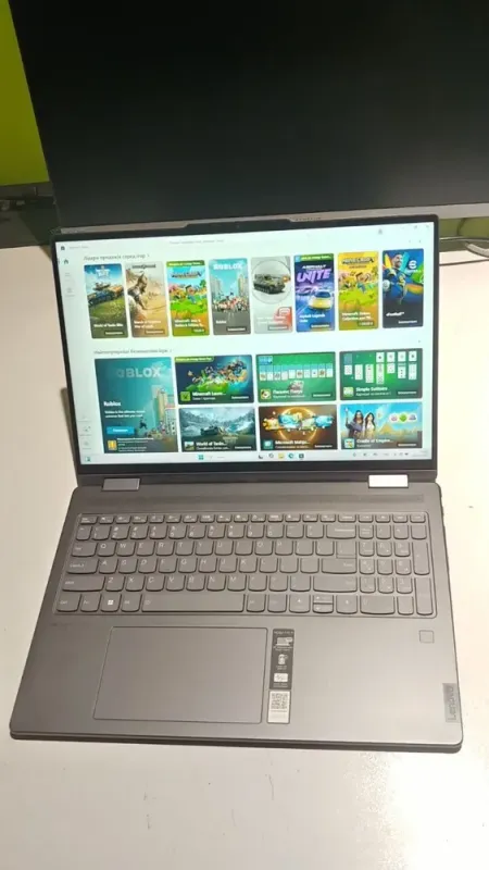 Ультрабук-трансформер Lenovo Yoga 7 16ARP8 / 16" (1920x1080) IPS Touch / AMD Ryzen 5 7535U (6 (12) ядер по 2.9 - 4.55 GHz) / 8 GB DDR5 / 512 GB SSD / AMD Radeon 660M / WebCam б/в - зображення 2