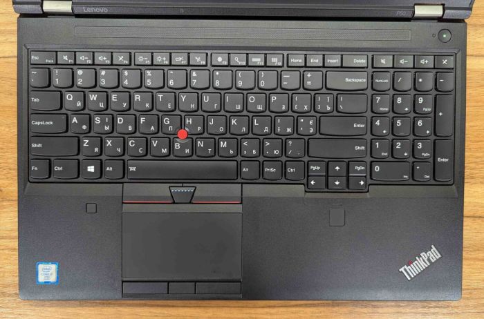 Мобільна робоча станція Lenovo ThinkPad P50 / 15.6" (1920x1080) IPS / Intel Core i7-6820HQ (4 (8) ядра по 2.7 - 3.6 GHz) / 32 GB DDR4 / 480 GB SSD / nVidia Quadro M2000M, 4 GB GDDR5, 128-bit / WebCam / TouchID / Windows 10 б/в - зображення 3