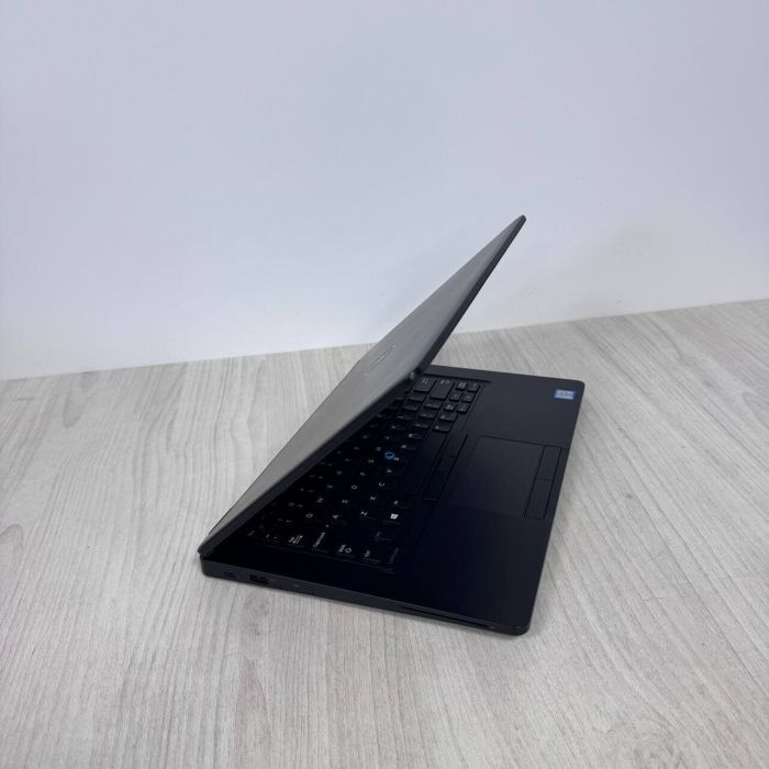 Ультрабук Б-клас Dell Latitude 5480 / 14" (1920x1080) IPS / Intel Core i7-7820HQ (4 (8) ядра по 2.9 - 3.9 GHz) / 8 GB DDR4 / 128 GB SSD M.2 / nVidia GeForce 930MX, 2 GB DDR3, 64-bit / WebCam б/в - зображення 6