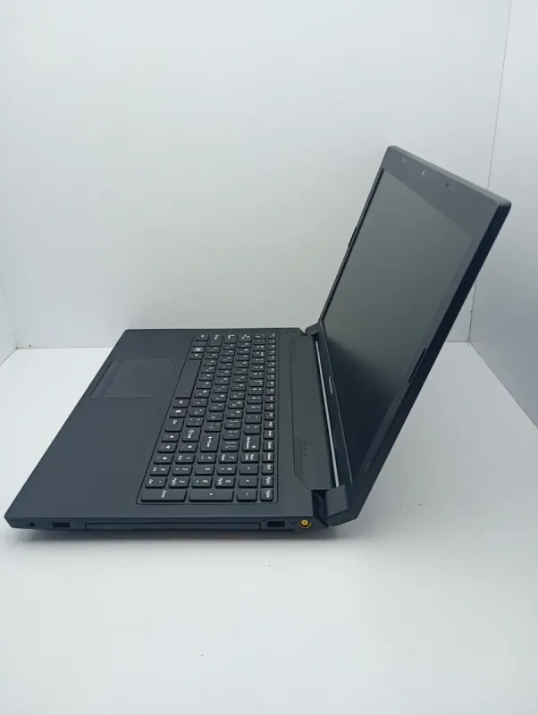 Ноутбук Lenovo B590 / 15.6" (1366x768) TN / Intel Pentium B960 (2 ядра по 2.2 GHz) / 6 GB DDR3 / 320 GB HDD / Intel HD Graphics / WebCam б/в - зображення 4