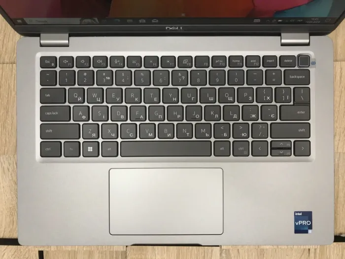 Ультрабук Б-клас Dell Latitude 5430 / 14" (1920x1080) IPS / Intel Core i5-1245U (10 (12) ядер по 1.6 - 4.4 GHz) / 8 GB DDR4 / 256 GB SSD M.2 / Intel Iris Xe Graphics / WebCam / Fingerprint / USB 3.2 / HDMI / Windows 10 б/в - зображення 4