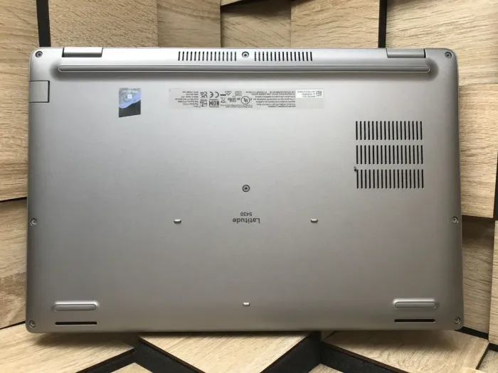 Ультрабук Б-клас Dell Latitude 5430 / 14" (1920x1080) IPS / Intel Core i5-1235U (10 (12) ядер по 1.3 - 4.4 GHz) / 16 GB DDR4 / 256 GB SSD M.2 / Intel Iris Xe Graphics / WebCam / Windows 10 б/в - зображення 9