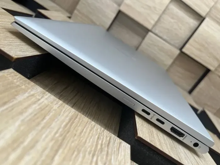 Ультрабук HP EliteBook mt46 / 14" (1920x1080) IPS / AMD Ryzen 3 Pro 4450U (4 (8) ядра по 2.5 - 3.7 GHz) / 8 GB DDR4 / 256 GB SSD M.2 / AMD Radeon RX Vega 5 Graphics / WebCam / HDMI б/в - зображення 5