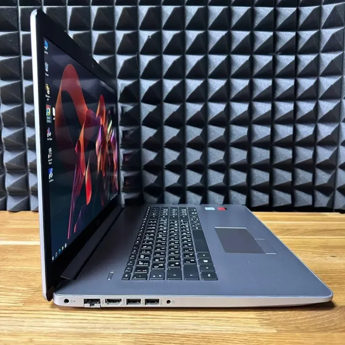 Ноутбук Б-клас HP ProBook 470 G7 / 17.3" (1920x1080) IPS / Intel Core i5-10210U (4 (8) ядра по 1.6 - 4.2 GHz) / 16 GB DDR4 / 256 GB SSD / AMD Radeon R7 M440, 4 GB GDDR3, 64-bit / WebCam б/в - зображення 5