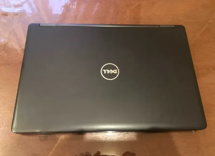 Робоча станція Dell Precision 3520 / 15.6" (1920x1080) IPS / Intel Core i7-7700HQ (4 (8) ядра 2.8 - 3.8 GHz) / 16 GB DDR4 / 512 GB SSD / nVidia Quadro M620, 2 GB GDDR5, 128-bit / WebCam б/в - зображення 3