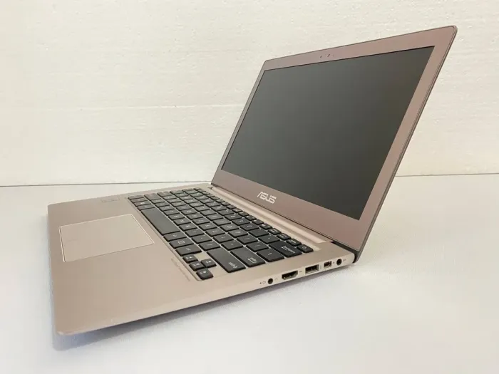 Ноутбук Б-клас Asus ZenBook UX303L / 13.3" (1366x768) TN / Intel Core i5-5200U (2 (4) ядра по 2.2 - 2.7 GHz) / 8 GB DDR3 / 128 GB SSD / Intel HD Graphics 5500 / WebCam б/в - зображення 8