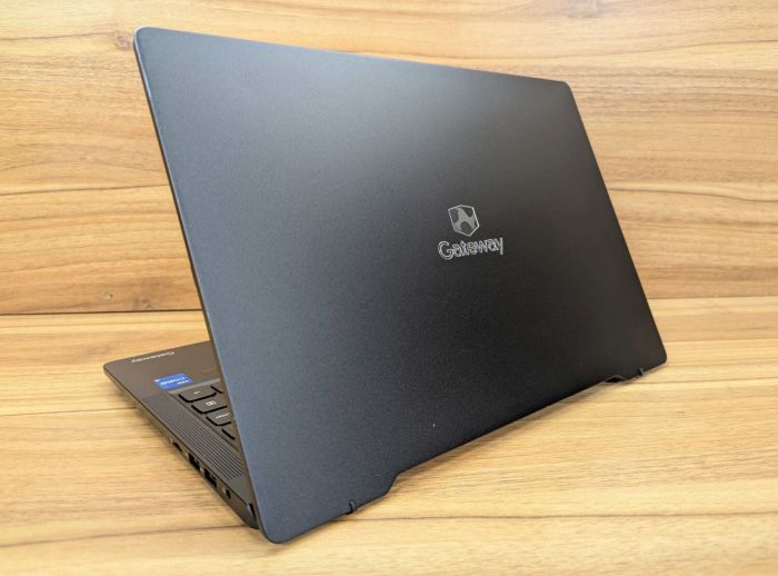 Ноутбук Gateway GWTC51427-BK / 14" (1920x1080) IPS Touch / Intel Core i5-1235U (10 (12) ядер по 3.3 - 4.4 GHz) / 8 GB DDR4 / 512 GB SSD / Intel Iris Xe Graphics / WebCam / TouchID / Windows 11 б/в - изображение 6