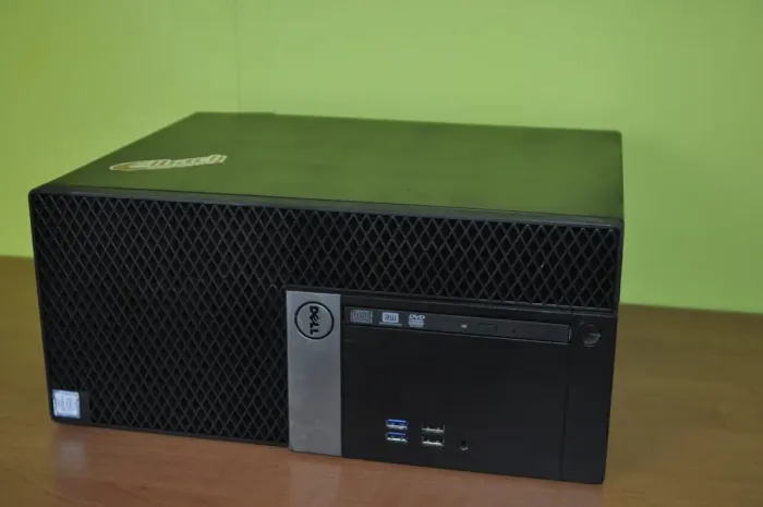 Комп'ютер Dell OptiPlex 3040 Tower / Intel Core i5-6500 (4 ядра по 3,2 - 3,6 ГГц) / 8 ГБ DDR3 / 500 ГБ HDD / Intel HD Graphics 530 / DVD-ROM / Windows 11 Pro б/в - зображення 7