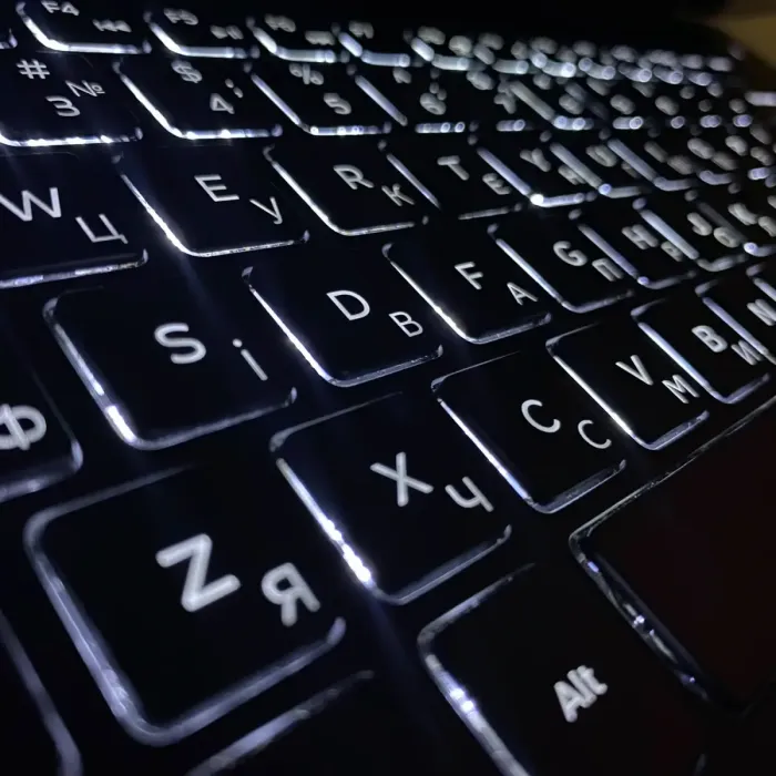 Ігровий ноутбук Б-класу Dell XPS 15 9560 / 15.6" (3840x2160) IPS Touch / Intel Core i5-7300HQ (4 ядра по 2,5 - 3,5 ГГц) / 16 ГБ DDR4 / 512 ГБ SSD / nVidia Geforce GTX 1050, 4 ГБ GDDR5, 128-bit / HDMI / TouchID б/в - зображення 6