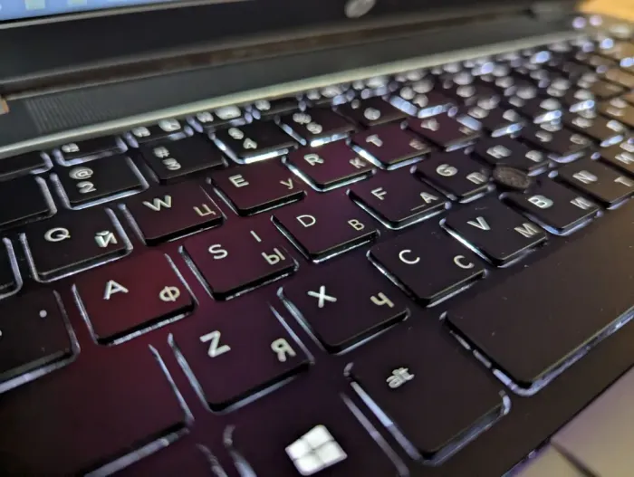 Ноутбук HP EliteBook 840 G1 / 14" (1600x900) TN / Intel Core i7-4600U (2 (4) ядра по 2.1 - 3.3 GHz) / 8 GB DDR3 / 240 GB SSD / Intel HD Graphics 4400 / WebCam / Fingerprint / Windows 10 б/в - зображення 6