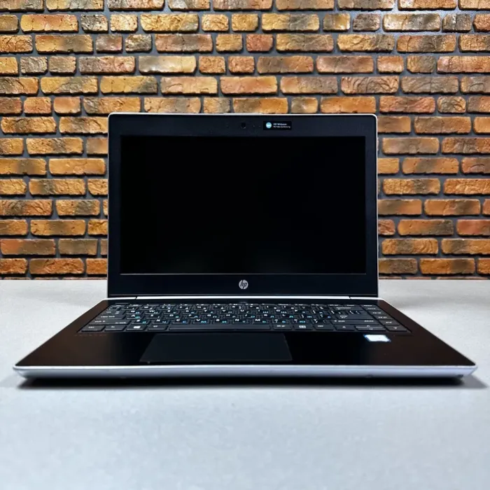 Ультрабук HP ProBook 430 G5 / 13.3" (1366x768) TN / Intel Core i5-8250U (4 (8) ядра по 1.6 - 3.4 GHz) / 16 GB DDR4 / 256 GB SSD M.2 / Intel UHD Graphics 620 / WebCam б/в - зображення 2