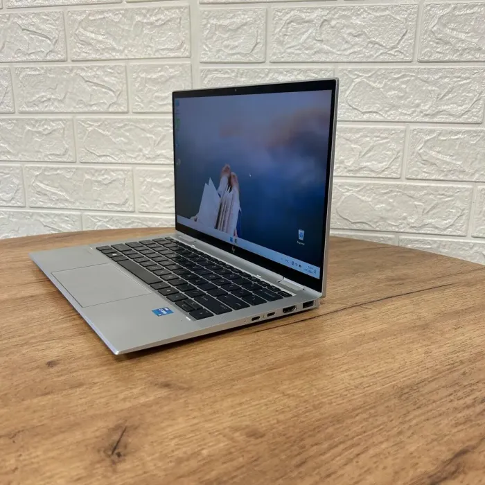 Ультрабук-трансформер HP EliteBook x360 1030 G8 / 13.3" (1920x1080) IPS Touch / Intel Core i5-1135G7 (4 (8) ядра по 2.4 - 4.2 GHz) / 16 GB DDR4 / 256 GB SSD / Intel Iris Xe Graphics / WebCam б/в - зображення 5