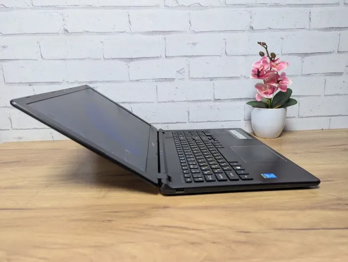 Ноутбук Acer Aspire V5-573 / 15.6" (1366x768) TN / Intel Core i3-4010U (2 (4) ядра по 1.7 GHz) / 8 GB DDR3 / 128 GB SSD / Intel HD Graphics 4400 / WebCam б/в - зображення 5