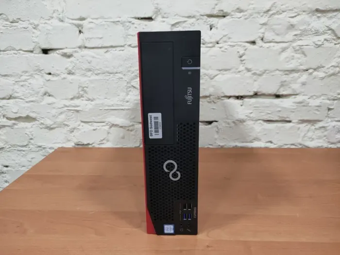 Комп'ютер Fujitsu Esprimo D556 E85+ SFF / Intel Core i3-6100 (2 (4) ядра по 3.7 GHz) / 8 GB DDR4 / 120 GB SSD / Intel HD Graphics 530 б/в - зображення 2
