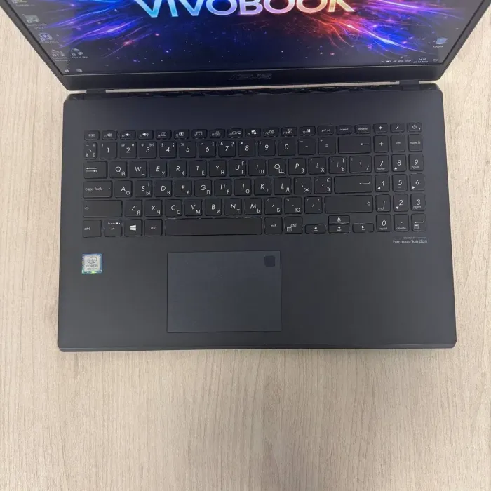 Ігровий ноутбук Б-класу Asus VivoBook X571GT / 15.6" (1920x1080) IPS / Intel Core i5-8300H (4 (8) ядра по 2.3 - 4.0 GHz) / 8 GB DDR4 / 512 GB SSD / nVidia GeForce GTX 1650, 4 GB GDDR5, 128-bit / WebCam б/в - зображення 4