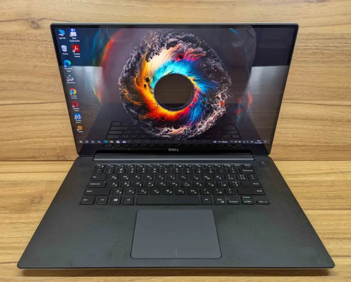 Ноутбук робоча станція Dell Precision 5510 / 15.6" (3840x2160) IPS Touch / Intel Core i7-6820HQ (4 (8) ядра по 2.7 - 3.6 GHz) / 16 GB DDR4 / 480 GB SSD / nVidia Quadro M1000M, 2 GB DDR3, 128-bit / HDMI / Windows 10 б/в - зображення 2