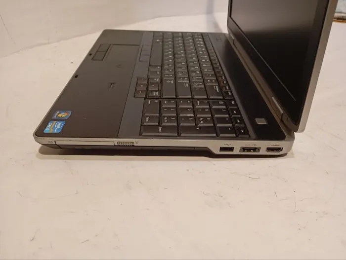 Ноутбук Б-клас Dell Latitude E6530 / 15.6" (1366x768) TN / Intel Core i5-3210M (2 (4) ядра по 2.5 - 3.1 GHz) / 8 GB DDR3 / 500 GB HDD / Intel HD Graphics 4000 / DVD-RW б/в - зображення 5