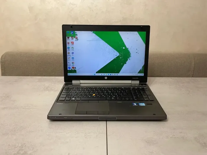 Мобільна робоча станція HP EliteBook 8570w / 15.6" (1920x1080) TN / Intel Core i7-3720QM (4 (8) ядра по 2.6 - 3.6 GHz) / 16 GB DDR3 / 256 GB SSD / nVidia Quadro K1000M, 2 GB DDR3, 128-bit / DisplayPort б/в - зображення 2
