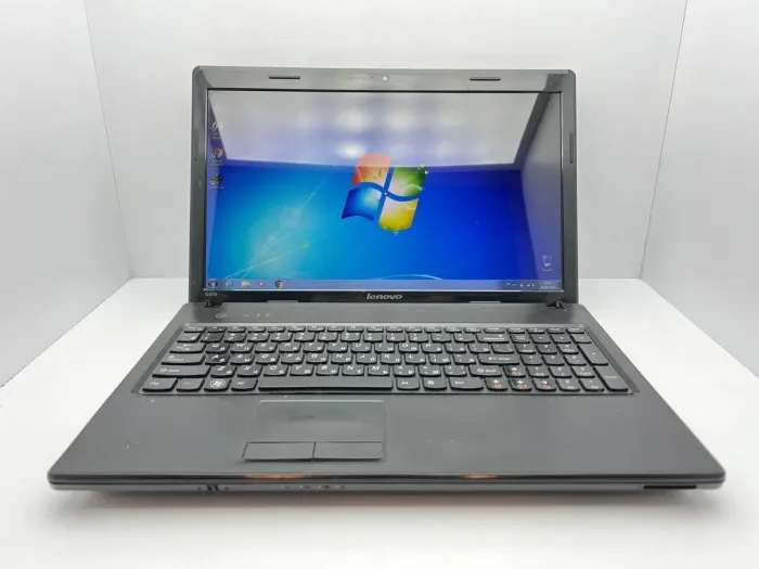 Ноутбук Б-клас Lenovo G575 / 15.6" (1366x768) TN / AMD E-300 (2 ядра по 1.3 GHz) / 4 GB DDR3 / 250 GB HDD / AMD Radeon HD 7370M, 1 GB DDR2, 64-bit / WebCam б/в - зображення 2