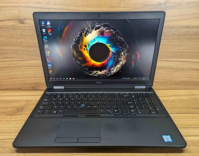 Мобільна робоча станція Dell Precision 3530 / 15.6" (1920x1080) IPS / Intel Core i7-8750H (6 (12) ядер по 2.2 - 4.1 GHz) / 16 GB DDR4 / 512 GB SSD / nVidia Quadro P600, 4 GB GDDR5, 128-bit / WebCam / Windows 10 б/в - зображення 2