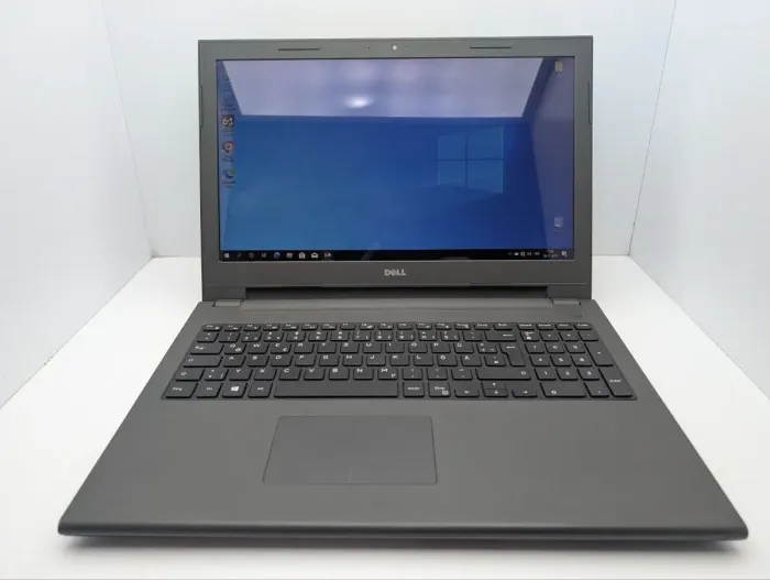 Ноутбук Dell Vostro 15 3539 / 15.6" (1366x768) TN / Intel Core i5-5200U (2 (4) ядра по 2.2 - 2.7 GHz) / 8 GB DDR3 / 128 GB SSD / Intel HD Graphics 5500 / WebCam / DVD-ROM б/в - зображення 2