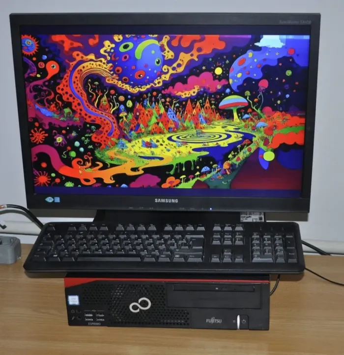 Комплект ПК: Fujitsu Esprimo D756 E85 SFF / Intel Core i5-6500 (4 ядра по 3.2 - 3.6 GHz) / 8 GB DDR4 / 120 GB SSD / Intel HD Graphics 530 / DVD-ROM + Монитор Б-класс Samsung SyncMaster S22A450BW / 22" (1680x1050) TN / VGA, DVI б/в - зображення 7