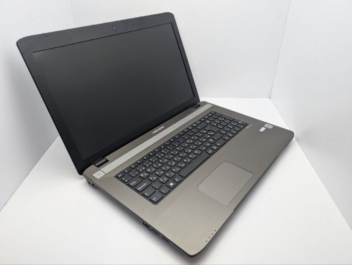 Ноутбук Medion Akoya E7225 / 17.3" (1600x900) TN / Intel Celeron N2840 (2 ядра по 2.16 - 2.58 GHz) / 8 GB DDR3 / 120 GB SSD / Intel HD Graphics / WebCam / DVD-ROM / АКБ не тримає б/в - зображення 6