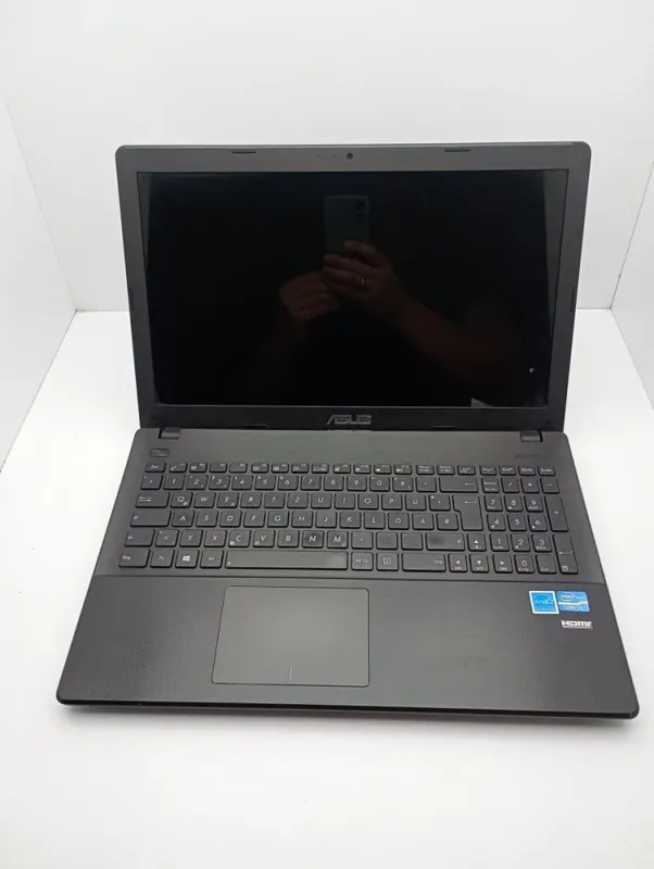 Ноутбук Asus X551 / 15.6" (1366x768) TN / Intel Core i3-3217U (2 ядра по 1.8 GHz) / 4 GB DDR3 / 120 GB SSD / Intel HD Graphics 4000 / WebCam б/в - зображення 2