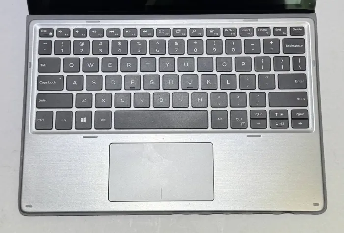 Нетбук-трансформер Б-клас Dell Latitude 7210 2-in-1 / 12.3" (1920x1080) IPS Touch / Intel Core i5-10310U (4 (8) ядра по 1.7 - 4.4 GHz) / 16 GB DDR3 / 256 GB SSD M.2 / Intel UHD Graphics / WebCam б/в - зображення 3