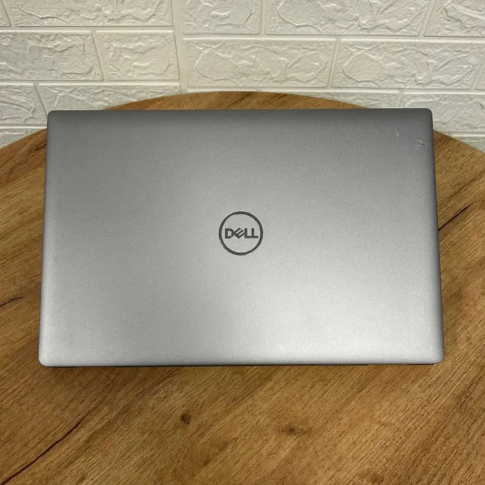 Ультрабук Б-клас Dell Latitude 5520 / 15.6" (1920x1080) IPS / Intel Core i5-1145G7 (4 (8) ядра по 4.4 GHz) / 16 GB DDR4 / 256 GB SSD NVMe / Intel Iris Xe Graphics / WebCam б/в - зображення 3