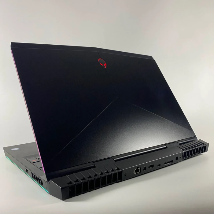 Ігровий ноутбук Б-класу Dell Alienware 17 R5 / 17,3" (1920x1080) IPS / Intel Core i7-8750H (6 (12) ядра по 2.2 - 4.1 GHz) / 16 GB DDR4 / 256 GB SSD + 1000 GB HDD / nVidia GeForce GTX 1080, 8 GB GDDR5X, 256-bit / WebCam / HDMI б/в - изображение 8