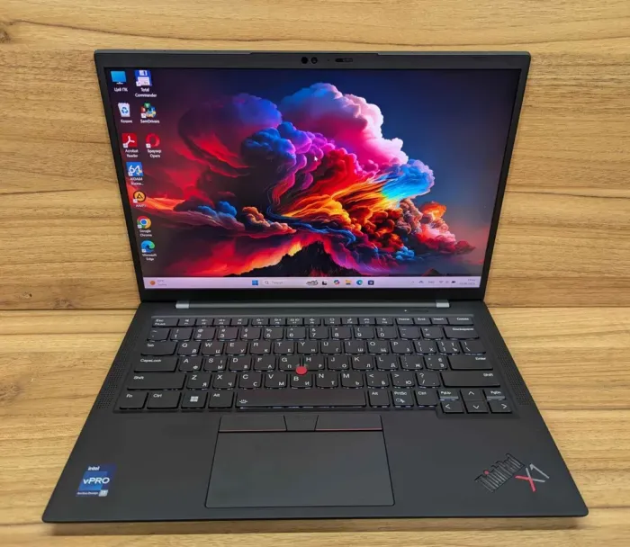 Ультрабук Lenovo ThinkPad X1 Carbon Gen11 / 14" (1920x1080) IPS Touch / Intel Core i7-1365U (10 (12) ядер по 1.3 - 5.2 GHz) / 32 GB DDR5 / 1000 GB SSD / Intel Iris Xe Graphics / WebCam / Windows 11 б/в - зображення 2