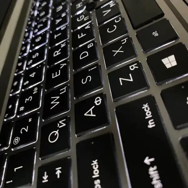 Ультрабук HP EliteBook 840 G7 / 14" (1920x1080) IPS / Intel Core i5-10310U (4 (8) ядра по 1.7 - 4.4 GHz) / 16 GB DDR4 / 512 GB SSD / Intel UHD Graphics / WebCam / TouchID б/в - зображення 6