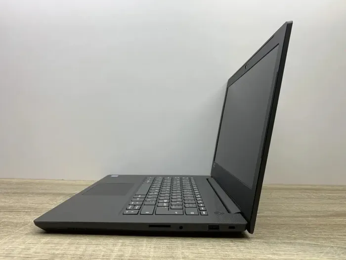 Ноутбук Б-клас Lenovo V130-14IKB / 14" (1920x1080) TN / Intel Core i3-7020U (2 (4) ядра по 2.3 GHz) / 8 GB DDR4 / 120 GB SSD / Intel HD Graphics 620 / WebCam б/в - зображення 5