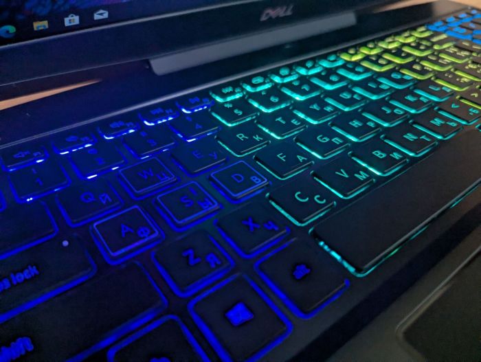 Ігровий ноутбук Dell G5 5505 / 15.6" (1920x1080) IPS / AMD Ryzen 7 4800H (8 (16) ядер по 2.9 - 4.2 GHz) / 16 GB DDR4 / 512 GB SSD / AMD Radeon RX 5600M, 6 GB GDDR6, 192-bit / HDMI / WebCam / Windows 10 б/в - зображення 6