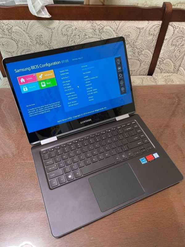 Ноутбук Samsung Notebook 9 Pro NP940N5X / 15.6" (1920x1080) IPS Touch / Intel Core i7-8565U (4 (8) ядра по 1.8 - 4.6 GHz) / 16 GB DDR4 / 256 GB SSD / AMD Radeon 540, 2 GB GDDR5, 64-bit / WebCam б/в - изображение 2