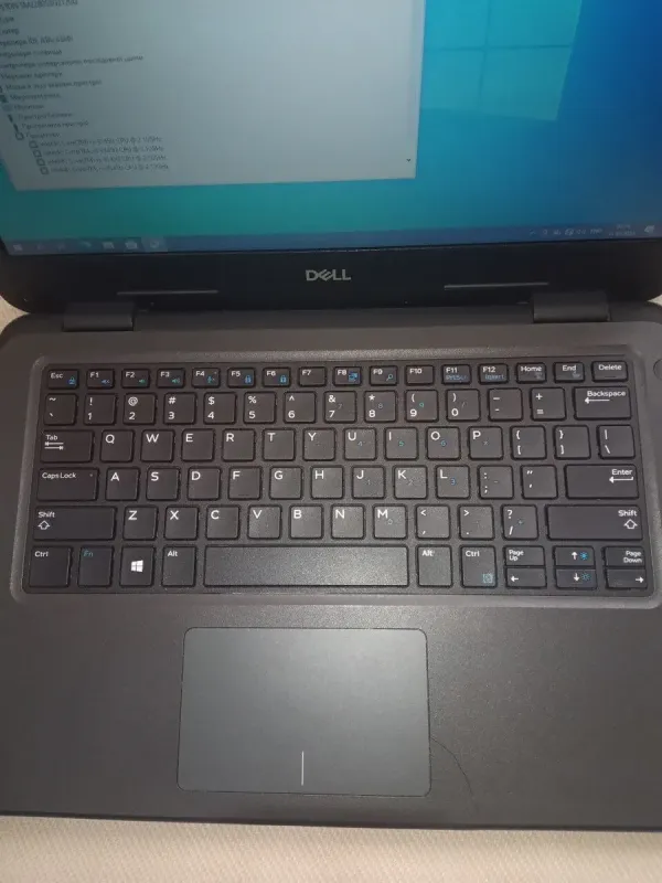 Ультрабук Б-клас Dell latitude 3310 / 13.3" (1366x768) TN / Intel Core i3-8145U (2 (4) ядра по 2.1 - 3.9 GHz) / 8 GB DDR4 / 120 GB SSD / Intel UHD Graphics 620 / WebCam б/в - зображення 7