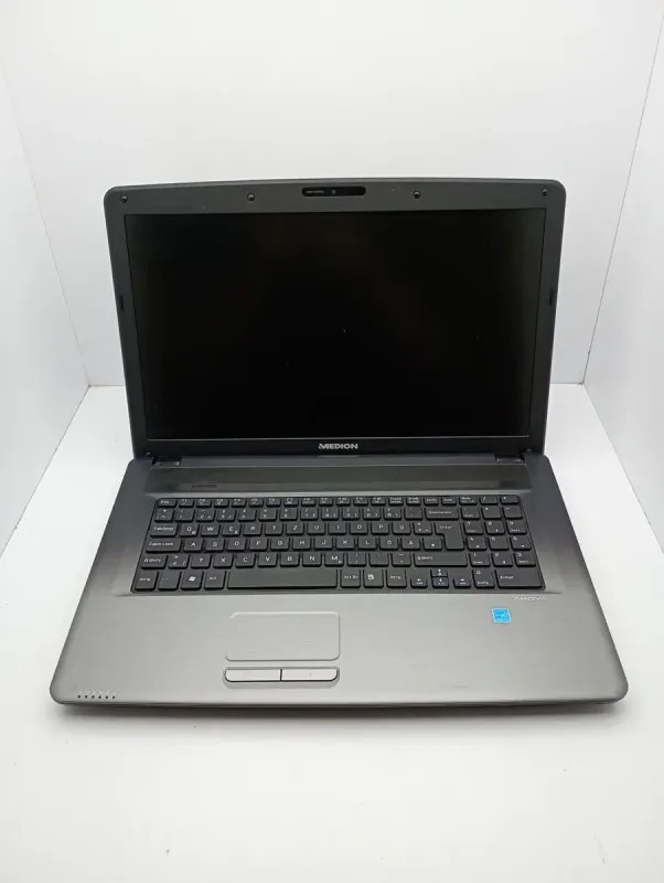 Ноутбук Acer Medion / 17.3" (1600x900) TN / Intel Pentium 2020M (2 ядра по 2.4 GHz) / 6 GB DDR3 / 500 GB HDD / Intel HD Graphics / WebCam б/в - зображення 2