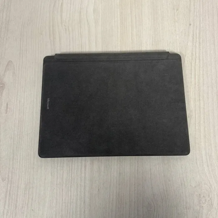 Планшет Microsoft Surface Pro 9 / 13" (2880x1920) IPS Touch / Intel Core i5-1235U (10 (12) ядер по 1,3 - 4,4 ГГц) / 8 ГБ DDR3 / 256 ГБ SSD / Intel Iris Xe Graphics / WebCam б/в - зображення 6