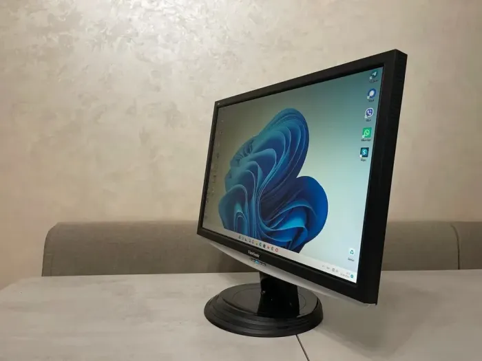 Монітор ViewSonic VX2240W / 22" (1680x1050) TN / DVI, VGA / VESA 100x100 б/в - зображення 4