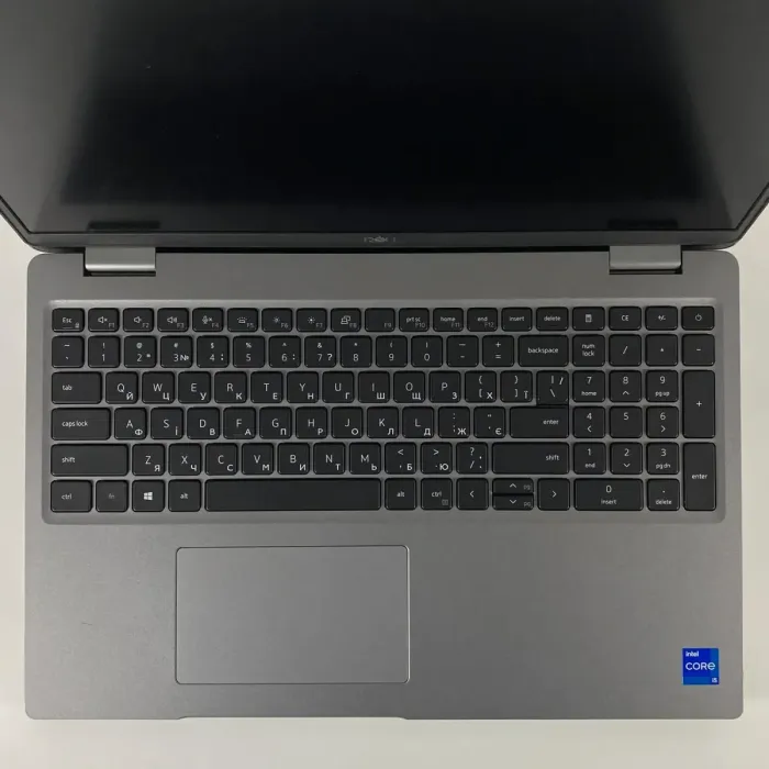 Ультрабук Dell Latitude 5520 / 15.6" (1920x1080) IPS / Intel Core i5-1135G7 (4 (8) ядра по 2.4 - 4.2 GHz) / 16 GB DDR4 / 240 GB SSD / Intel Iris Xe Graphics / WebCam / HDMI б/в - зображення 3