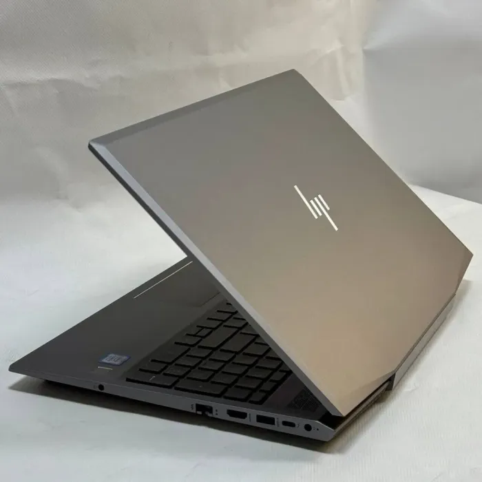 Мобільна робоча станція HP ZBook 15v G5 / 15.6" (1920x1080) IPS / Intel Core i7-8850H (6 (12) ядер по 2.6 - 4.3 GHz) / 32 GB DDR4 / 1000 GB SSD M.2 / nVidia Quadro P600, 4 GB GDDR5, 128-bit / WebCam / Windows 10 Pro б/в - зображення 5