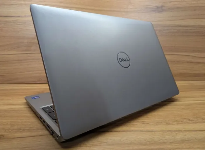 Ноутбук робоча станція Dell Precision 3560 / 15.6" (1920x1080) IPS / Intel Core i7-1185G7 (4 (8) ядра по 3.0 - 4.8 GHz) / 32 GB DDR4 / 512 GB SSD / nVidia T500, 2 GB GDDR6, 64-bit / WebCam / HDMI / Windows 10 б/в - зображення 7