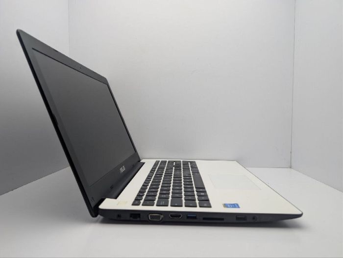 Ноутбук Asus X553M / 15.6" (1366x768) TN / Intel Celeron N2830 (2 ядра по 2.16 - 2.41 GHz) / 8 GB DDR3 / 500 GB HDD / Intel HD Graphics / WebCam / DVD-ROM б/в - изображение 4