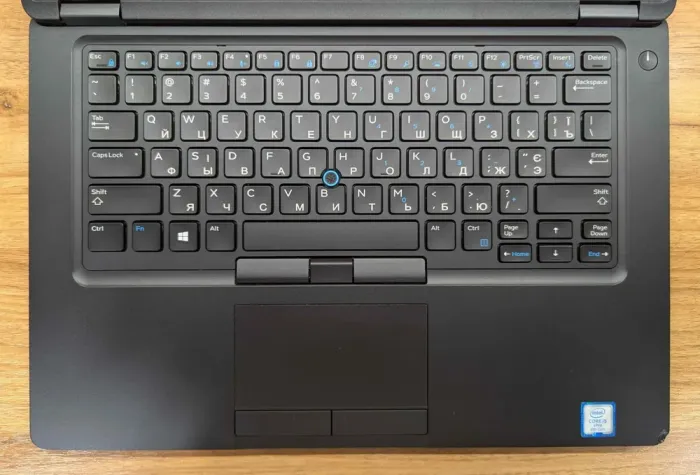 Ультрабук Б-клас Dell Latitude 5490 / 14" (1920x1080) IPS / Intel Core i5-8350U (4 (8) ядра по 1.7 - 3.6 GHz) / 16 GB DDR4 / 512 GB SSD / Intel UHD Graphics 620 / WebCam / Windows 10 б/в - зображення 4