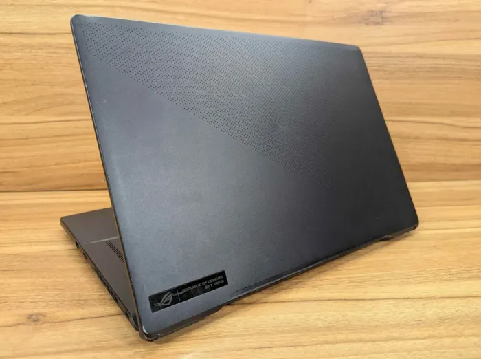 Ігровий ноутбук Б-класу Asus ROG Zephyrus M16 GU603ZW / 16" (1920x1200) IPS / Intel Core i9-12900H (14 (20) ядер по 3,8 - 5,0 ГГц) / 16 ГБ DDR5 / 512 ГБ SSD / nVidia GeForce RTX 3070 Ti, 8 ГБ GDDR6X, 256-bit / WebCam / Windows 11 б/в - зображення 9