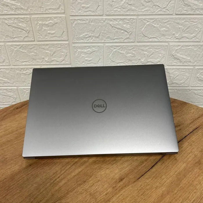 Мобільна робоча станція Dell Precision 5550 / 15.6" (1920x1080) IPS / Intel Core i7-10850H (6 (12) ядер по 2.7 - 5.1 GHz) / 16 GB DDR4 / 256 GB SSD / nVidia Quadro T1000, 4 GB GDDR5, 128-bit / WebCam б/в - зображення 3