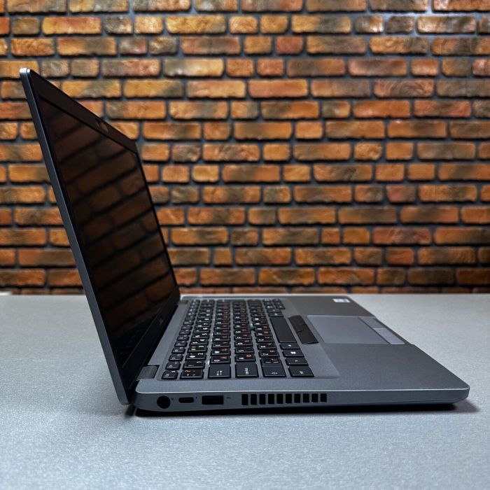 Ультрабук Dell Latitude 5410 / 14" (1920x1080) IPS / Intel Core i5-10310U (4 (8) ядра по 1.7 - 4.4 GHz) / 8 GB DDR4 / 256 GB SSD M.2 / Intel UHD Graphics / WebCam б/в - зображення 4